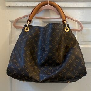 Authentic Louis Vuitton Artsy Black and Brown Monogram Shoulder Bag
